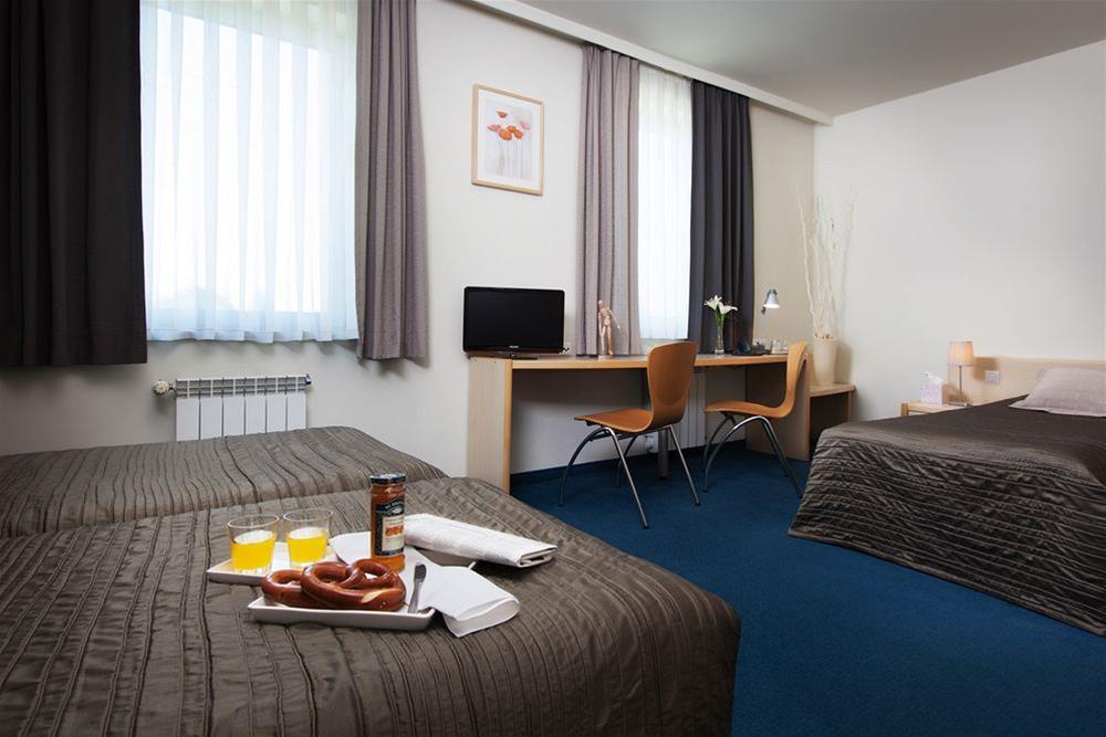 Hotel Perla Krasków Eksteriør bilde